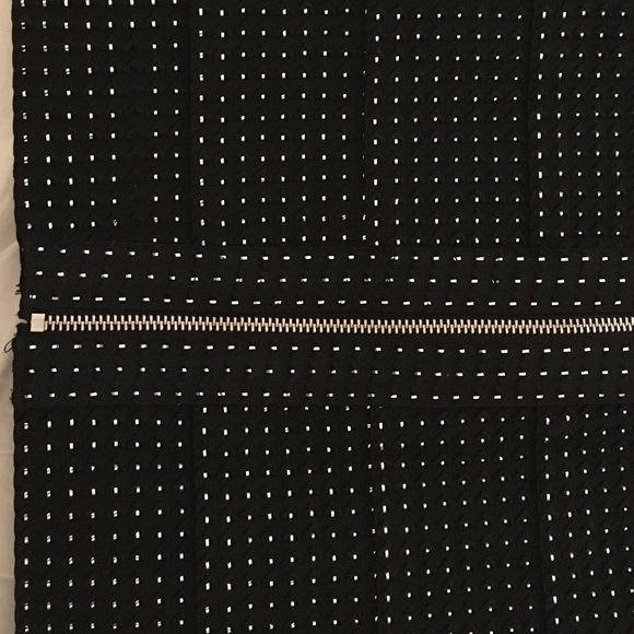 NWT H&M BodyCon Zip-Front Mini Skirt - Picture 4 of 6